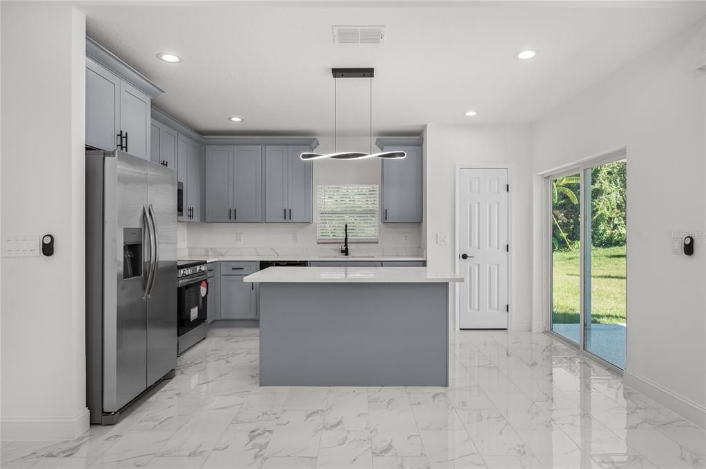 En Venta: $349,900 (3 camas, 2 baños, 1600 Pies cuadrados)