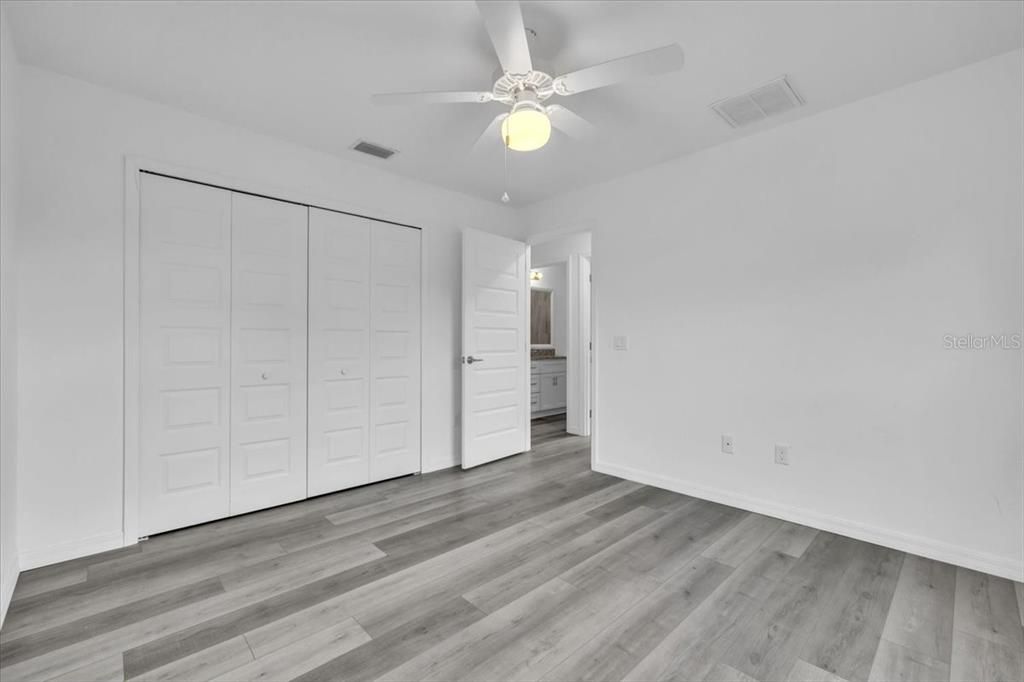 For Sale: $260,000 (3 beds, 2 baths, 1228 Square Feet)