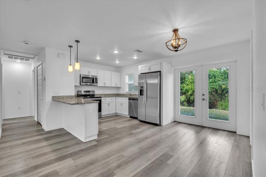 For Sale: $260,000 (3 beds, 2 baths, 1228 Square Feet)