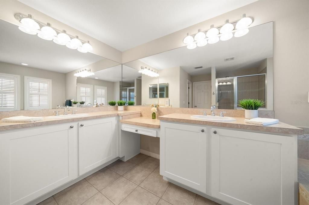 На продажу: $615,000 (4 спален, 3 ванн, 2716 Квадратных фут)