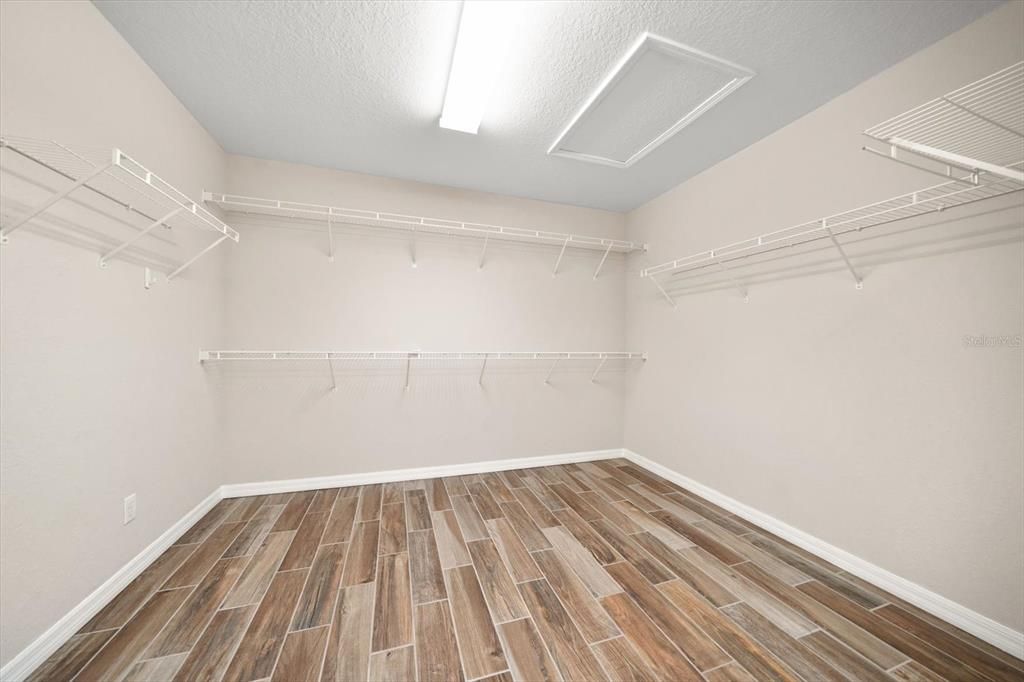 На продажу: $615,000 (4 спален, 3 ванн, 2716 Квадратных фут)