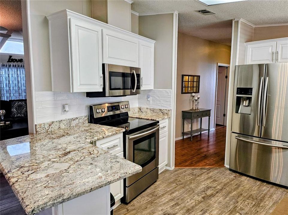 待售: $235,000 (2 贝兹, 2 浴室, 1558 平方英尺)