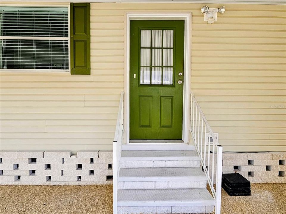 待售: $235,000 (2 贝兹, 2 浴室, 1558 平方英尺)