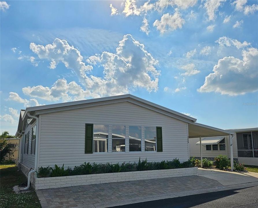 待售: $235,000 (2 贝兹, 2 浴室, 1558 平方英尺)