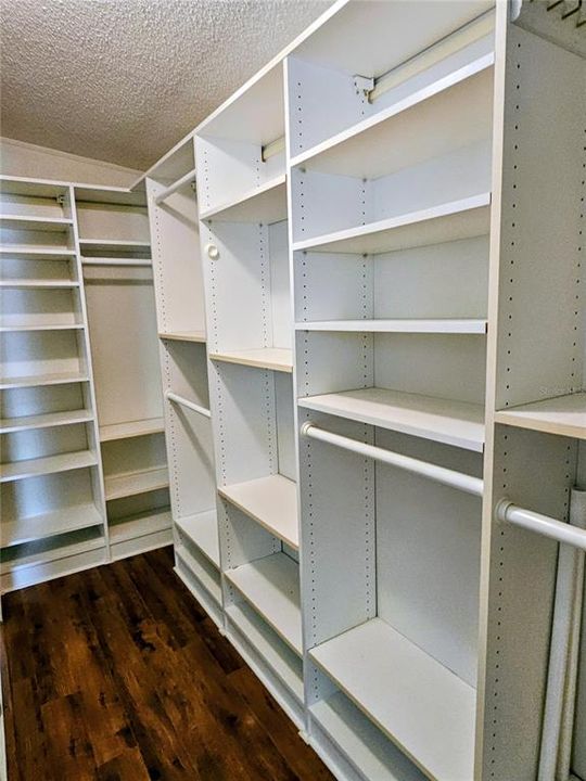 待售: $235,000 (2 贝兹, 2 浴室, 1558 平方英尺)