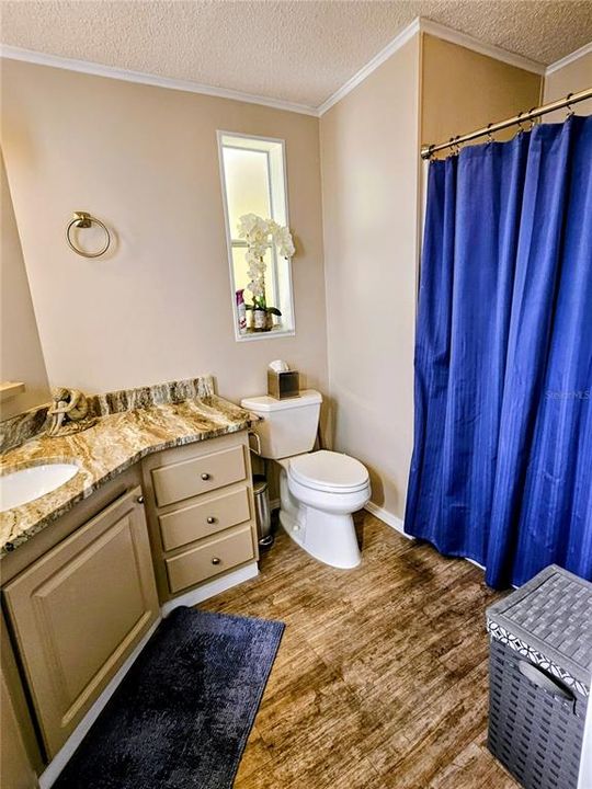 待售: $235,000 (2 贝兹, 2 浴室, 1558 平方英尺)