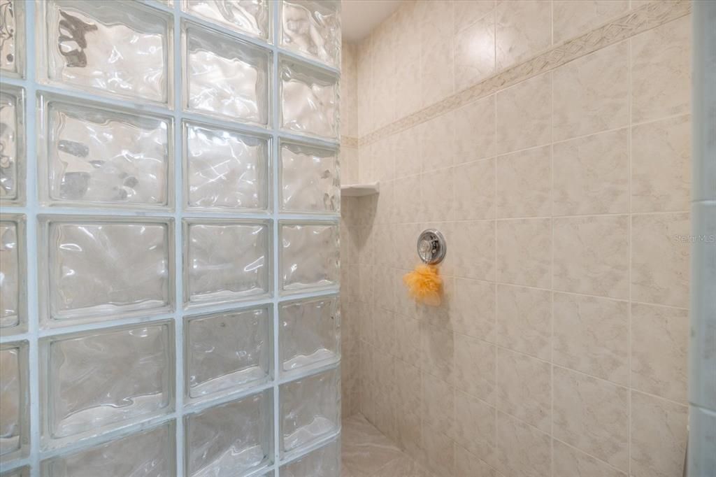 En Venta: $440,000 (3 camas, 2 baños, 1755 Pies cuadrados)