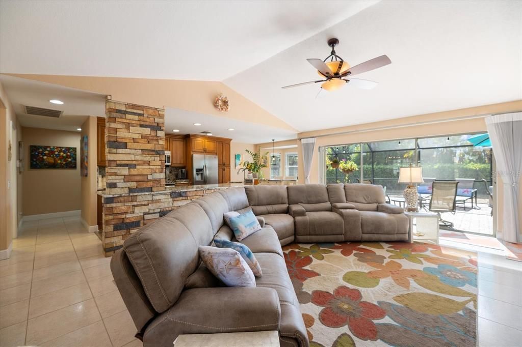 En Venta: $440,000 (3 camas, 2 baños, 1755 Pies cuadrados)