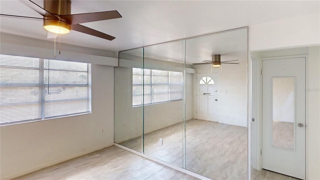 待售: $384,900 (2 贝兹, 2 浴室, 1015 平方英尺)