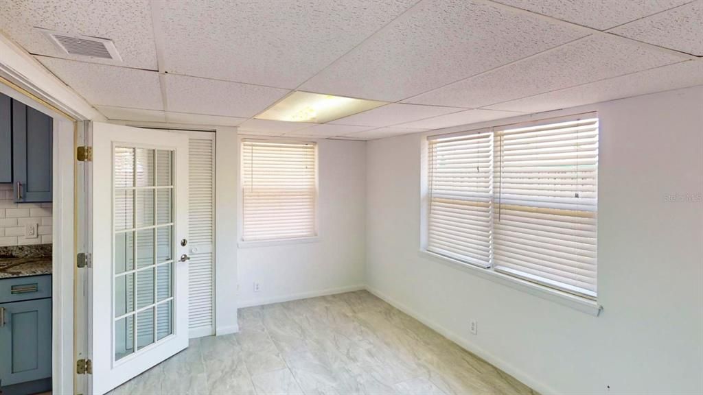 待售: $384,900 (2 贝兹, 2 浴室, 1015 平方英尺)