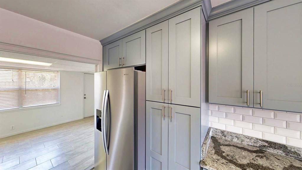 待售: $384,900 (2 贝兹, 2 浴室, 1015 平方英尺)