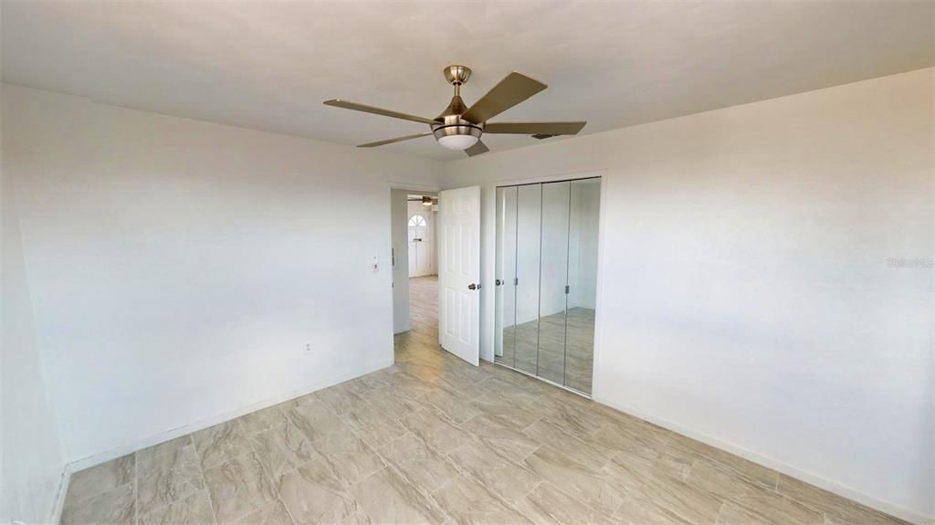 待售: $384,900 (2 贝兹, 2 浴室, 1015 平方英尺)