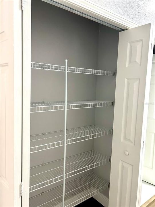 En Renta: $3,600 (4 camas, 3 baños, 2501 Pies cuadrados)