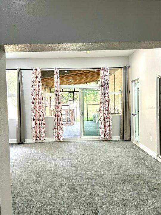 En Renta: $3,600 (4 camas, 3 baños, 2501 Pies cuadrados)