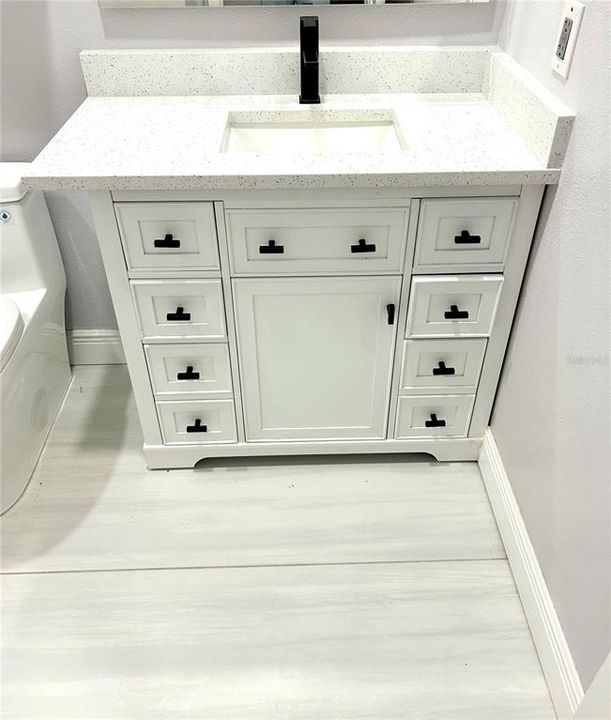 En Renta: $3,600 (4 camas, 3 baños, 2501 Pies cuadrados)