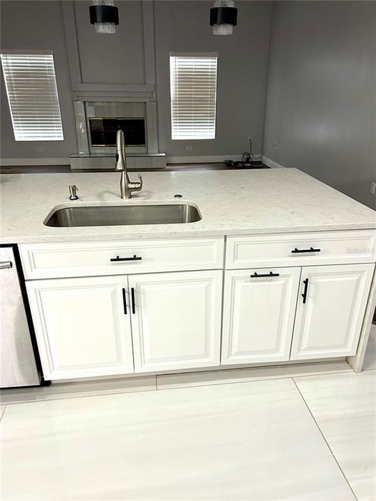 En Renta: $3,600 (4 camas, 3 baños, 2501 Pies cuadrados)