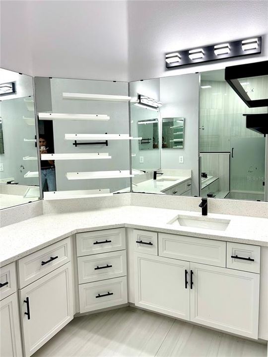 En Renta: $3,600 (4 camas, 3 baños, 2501 Pies cuadrados)