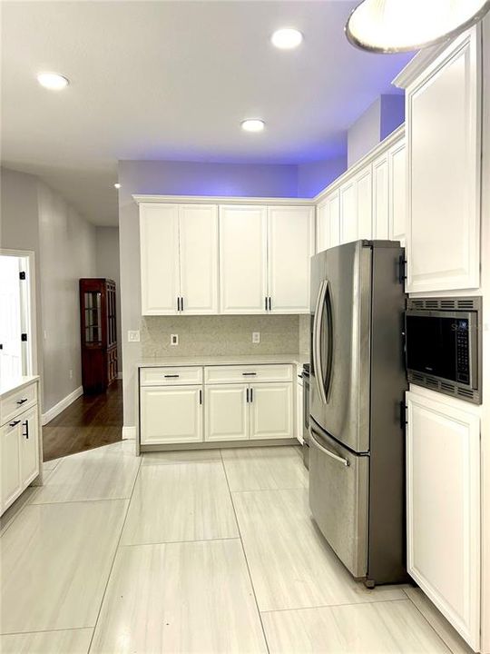 En Renta: $3,600 (4 camas, 3 baños, 2501 Pies cuadrados)