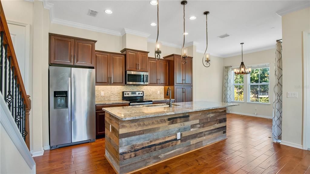 В аренду: $2,900 (3 спален, 3 ванн, 2018 Квадратных фут)