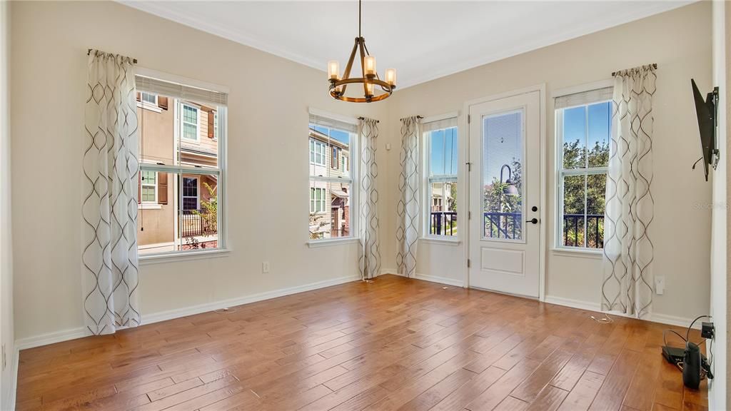 В аренду: $2,900 (3 спален, 3 ванн, 2018 Квадратных фут)