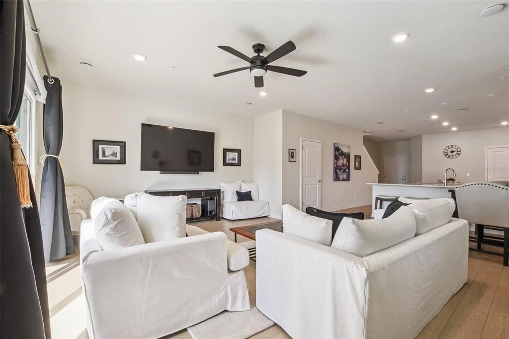 待售: $436,900 (3 贝兹, 2 浴室, 1916 平方英尺)