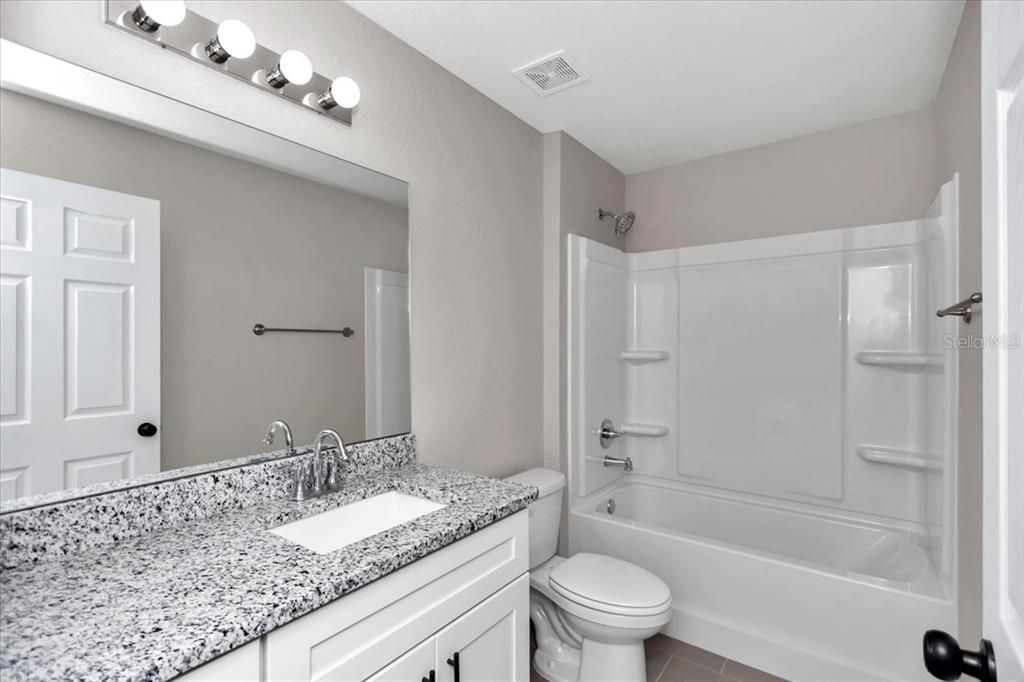 待售: $289,900 (3 贝兹, 2 浴室, 1387 平方英尺)