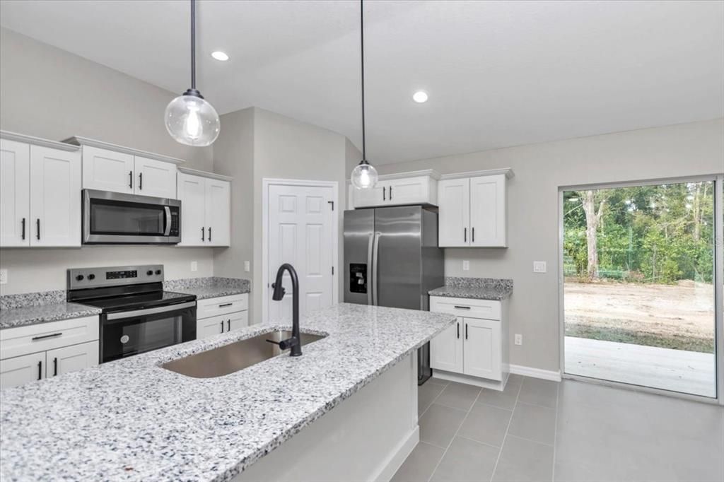 待售: $289,900 (3 贝兹, 2 浴室, 1387 平方英尺)