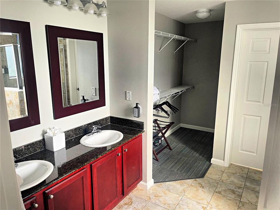 На продажу: $299,900 (3 спален, 3 ванн, 1544 Квадратных фут)