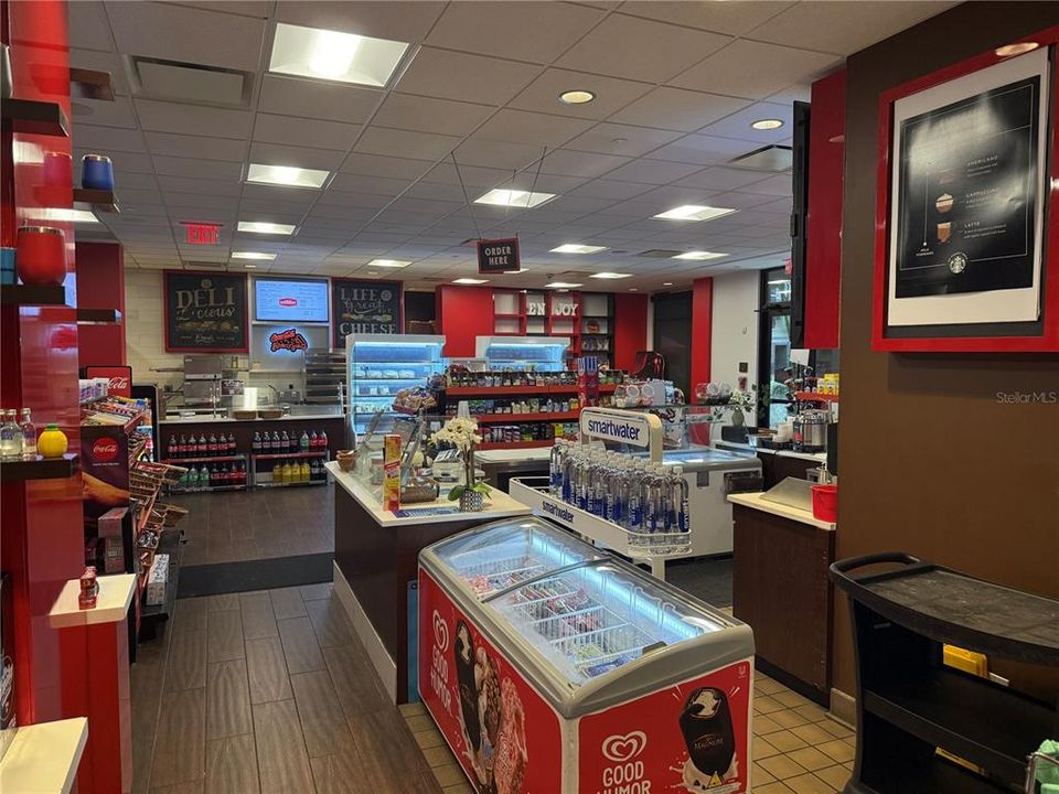 На продажу: $299,900 (3 спален, 3 ванн, 1544 Квадратных фут)