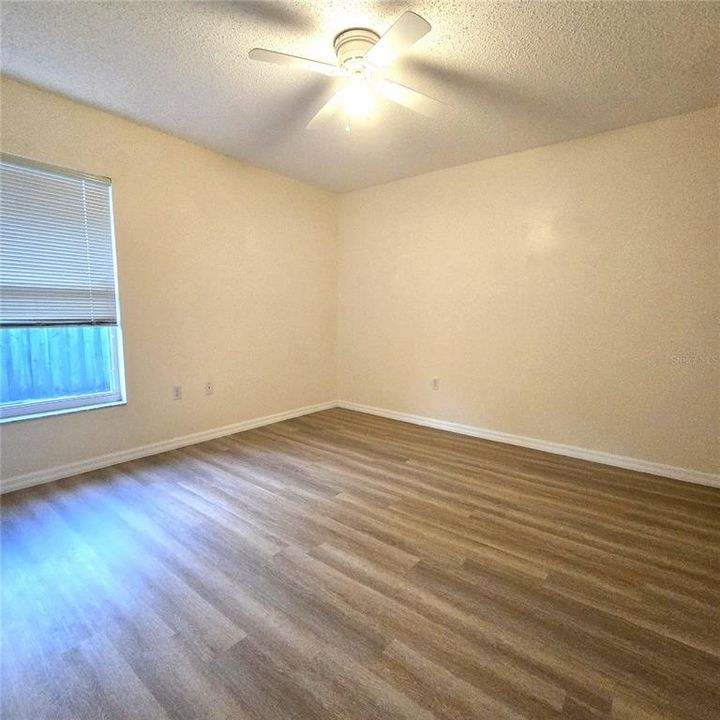 En Venta: $380,000 (3 camas, 2 baños, 1932 Pies cuadrados)