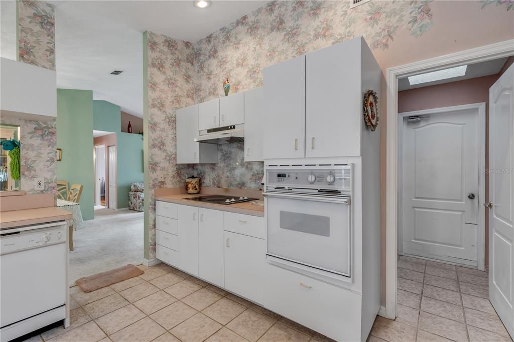 For Sale: $535,000 (3 beds, 2 baths, 1616 Square Feet)