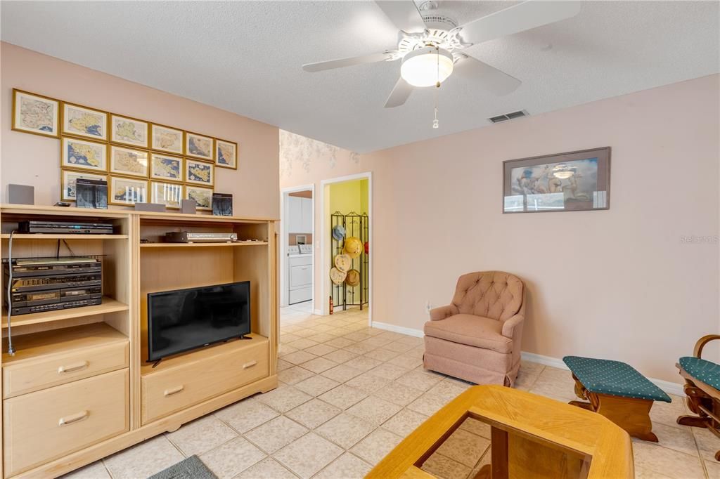 For Sale: $535,000 (3 beds, 2 baths, 1616 Square Feet)