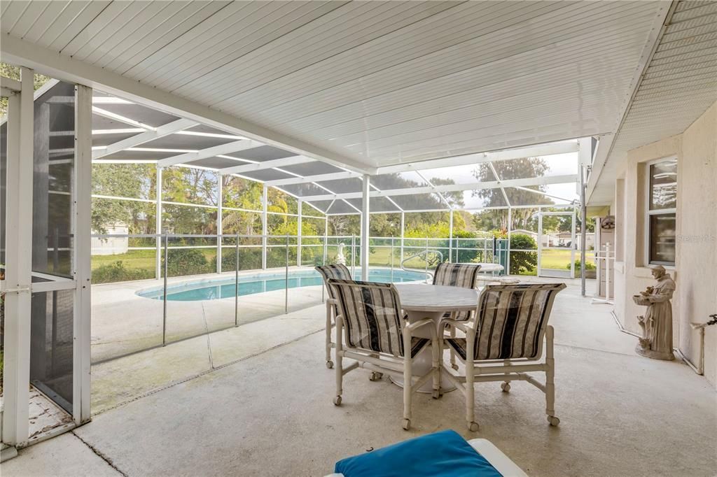 For Sale: $535,000 (3 beds, 2 baths, 1616 Square Feet)