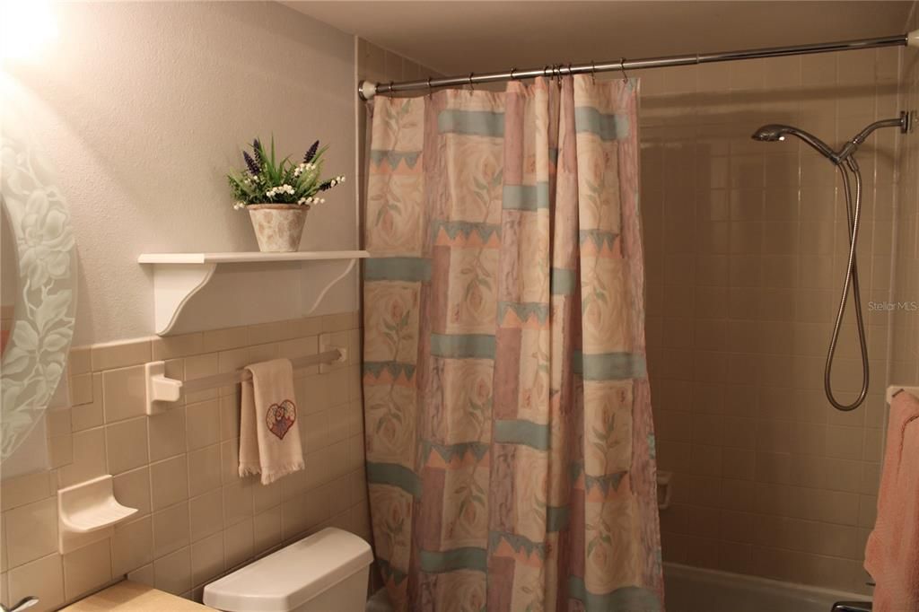 For Rent: $1,395 (1 beds, 1 baths, 730 Square Feet)