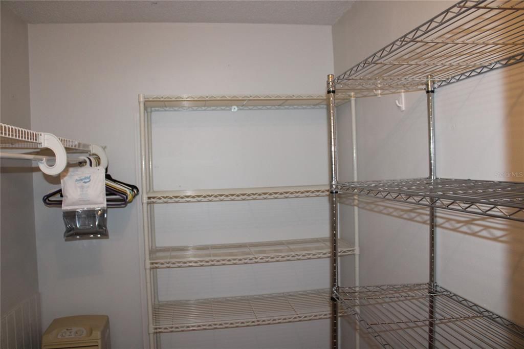 For Rent: $1,395 (1 beds, 1 baths, 730 Square Feet)