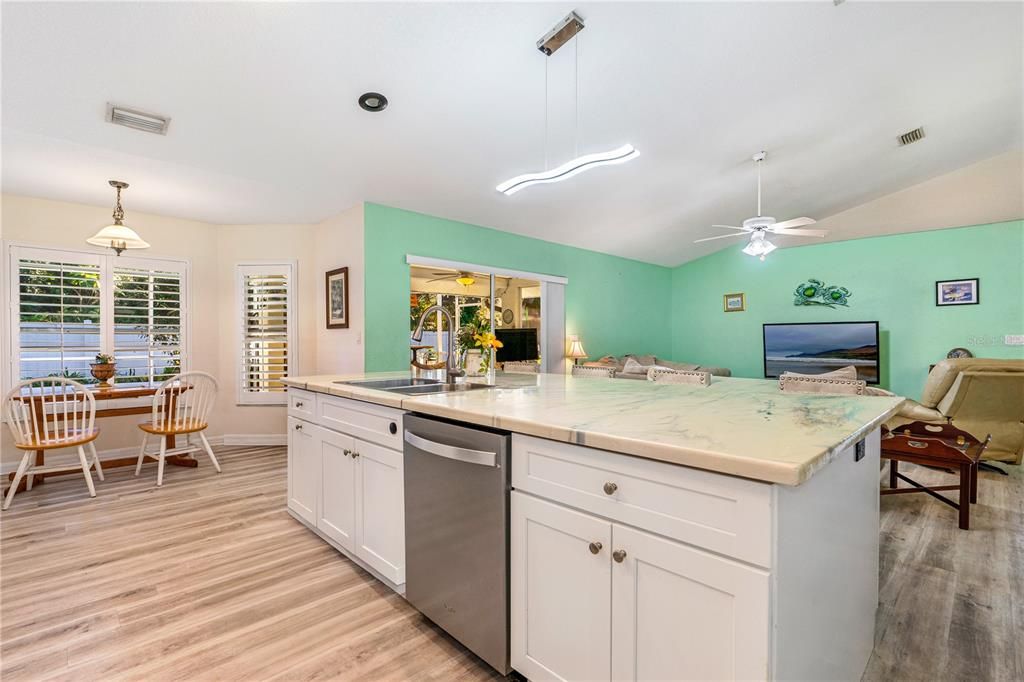 На продажу: $499,000 (3 спален, 2 ванн, 1794 Квадратных фут)