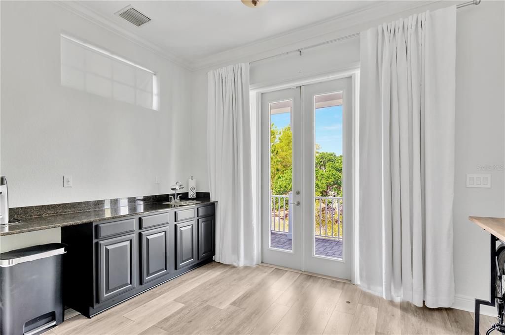 For Rent: $8,500 (5 beds, 4 baths, 4221 Square Feet)