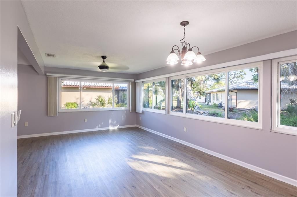 出租: $3,099 (2 贝兹, 2 浴室, 1612 平方英尺)