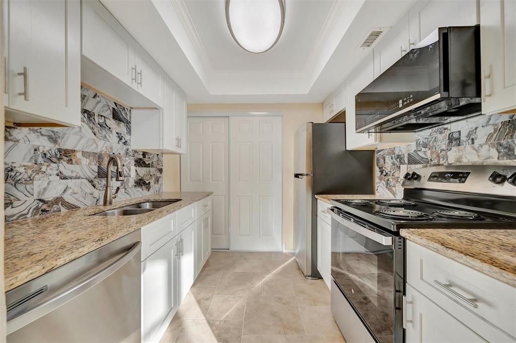 For Rent: $1,875 (2 beds, 2 baths, 1095 Square Feet)