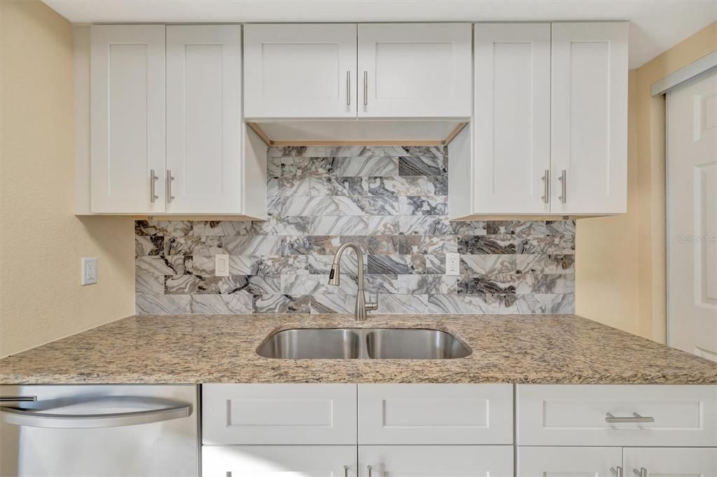 For Rent: $1,875 (2 beds, 2 baths, 1095 Square Feet)