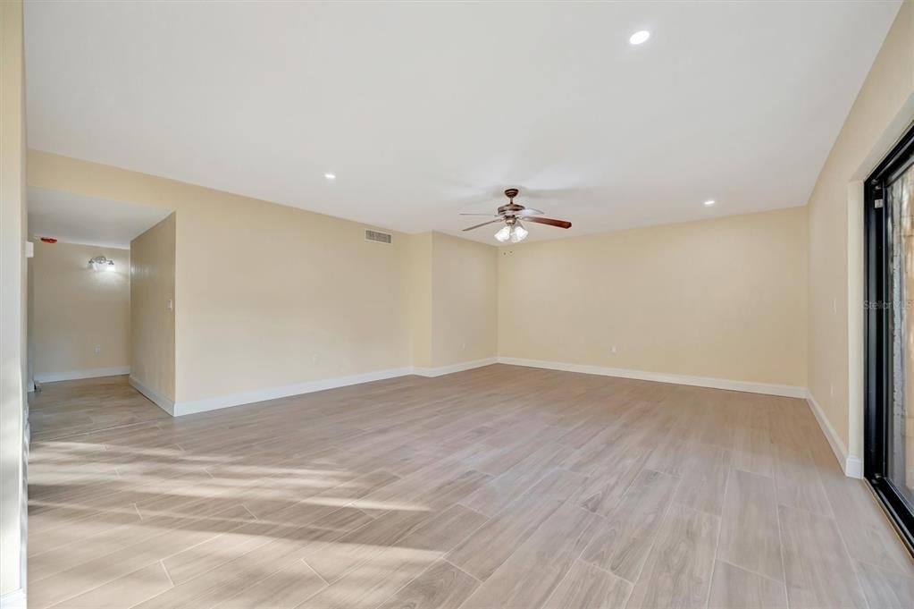 For Rent: $1,875 (2 beds, 2 baths, 1095 Square Feet)