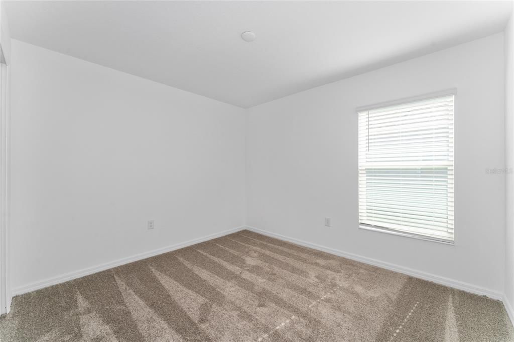 待售: $330,552 (4 贝兹, 2 浴室, 1817 平方英尺)