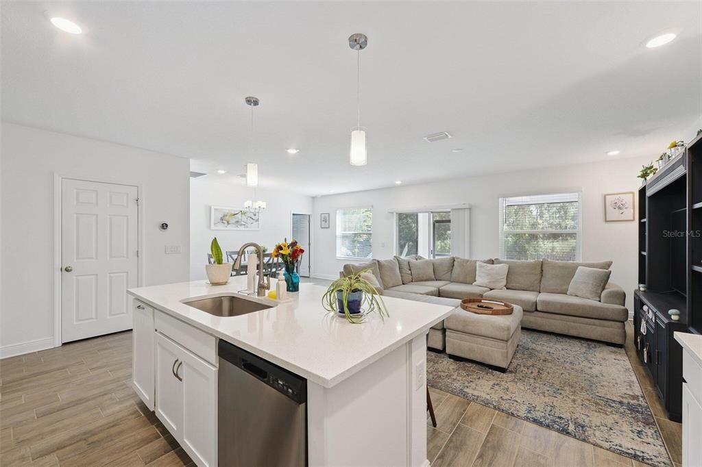 待售: $395,000 (3 贝兹, 2 浴室, 1740 平方英尺)