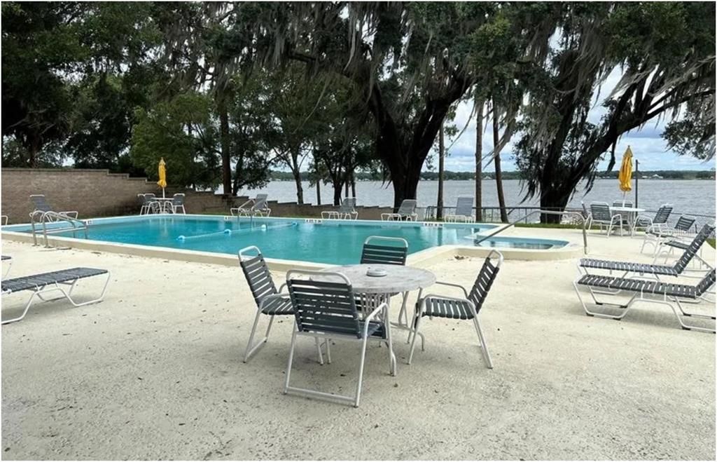 En Venta: $260,000 (2 camas, 1 baños, 1099 Pies cuadrados)