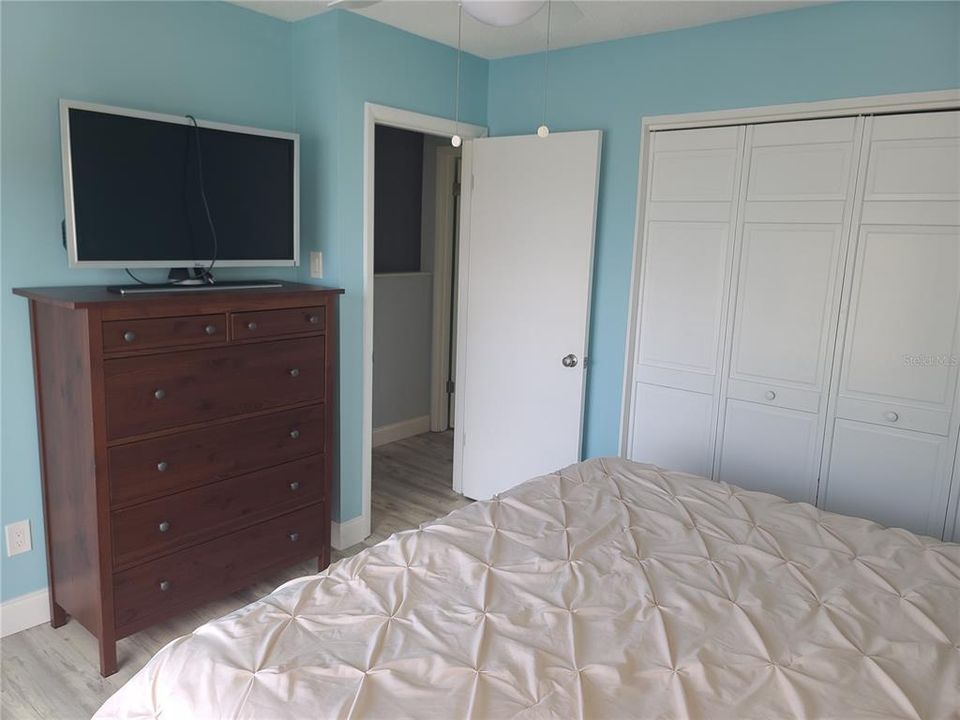 En Venta: $260,000 (2 camas, 1 baños, 1099 Pies cuadrados)