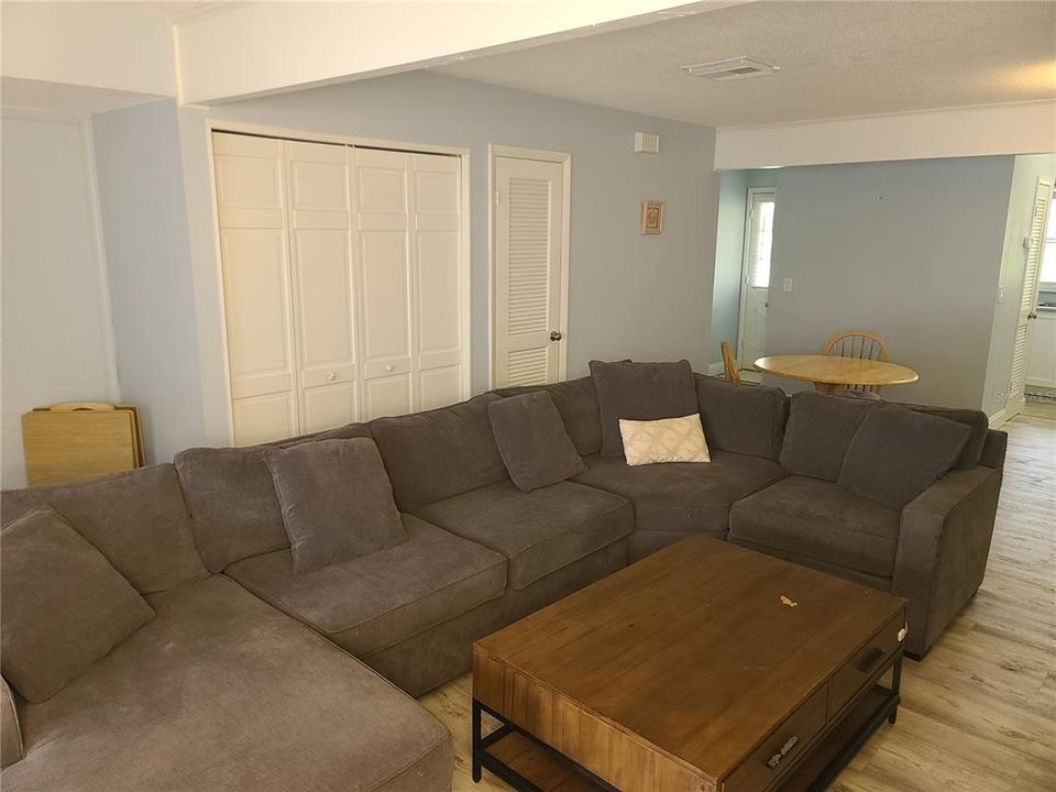 En Venta: $260,000 (2 camas, 1 baños, 1099 Pies cuadrados)