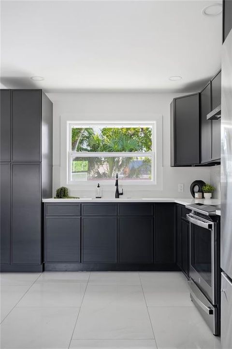 En Venta: $549,000 (3 camas, 2 baños, 1404 Pies cuadrados)