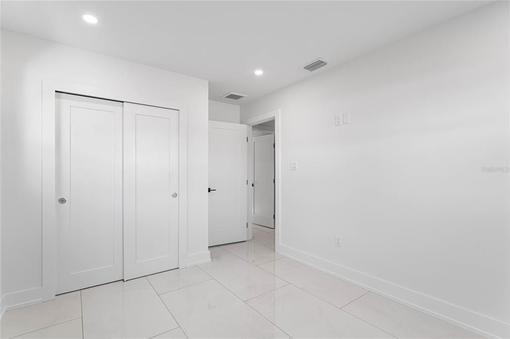 En Venta: $549,000 (3 camas, 2 baños, 1404 Pies cuadrados)