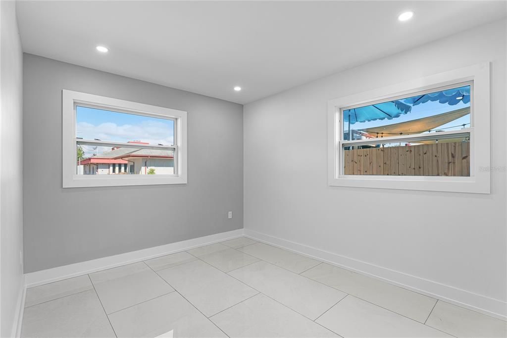 En Venta: $549,000 (3 camas, 2 baños, 1404 Pies cuadrados)