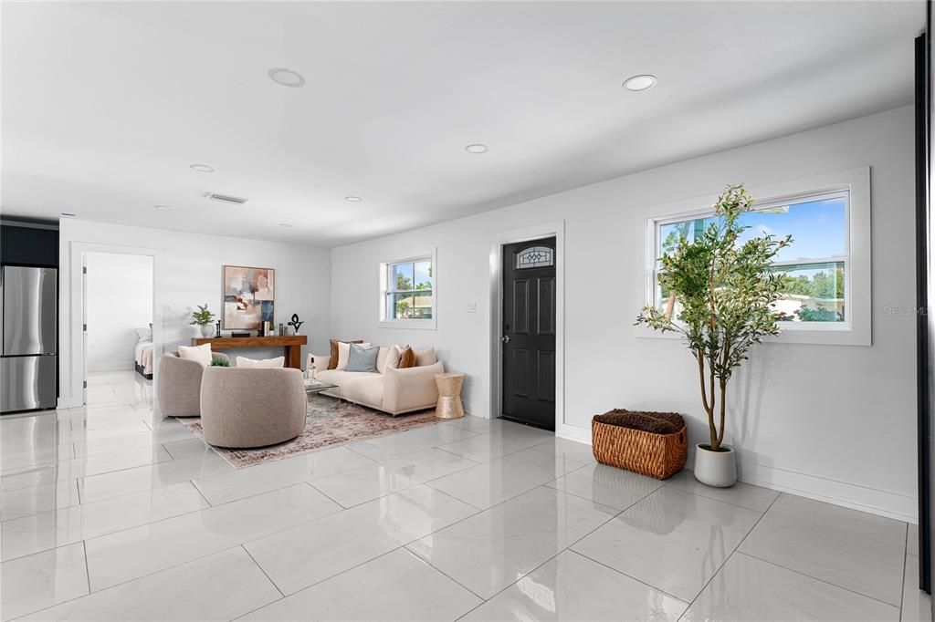 En Venta: $549,000 (3 camas, 2 baños, 1404 Pies cuadrados)